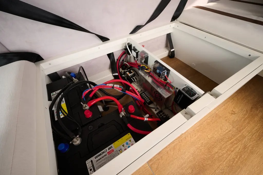 サブバッテリー